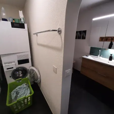 Attraktive 4,5-zimmerwohnung In Ruschein Apartamento